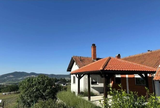 Porodična kuća 256m2 - Aranđelovac - Aranđelovac (uži dio)