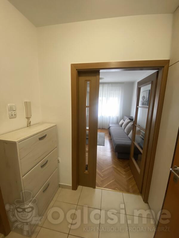 Garsonjera 28m2 - Podgorica - Blok 9