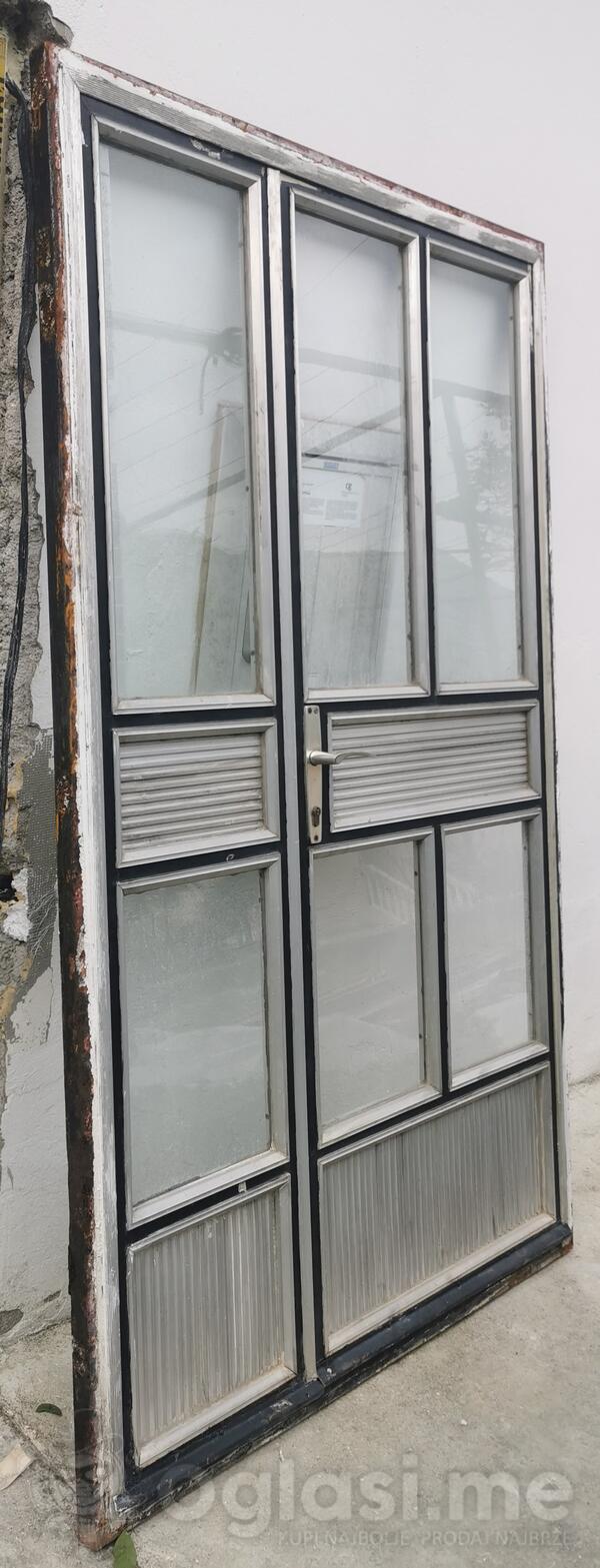 Metalna dvokrilna vrata