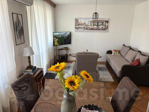 Dvosoban stan 69m2 - Podgorica - Preko Morače Bulevar Svetog Petra Cetinjskog