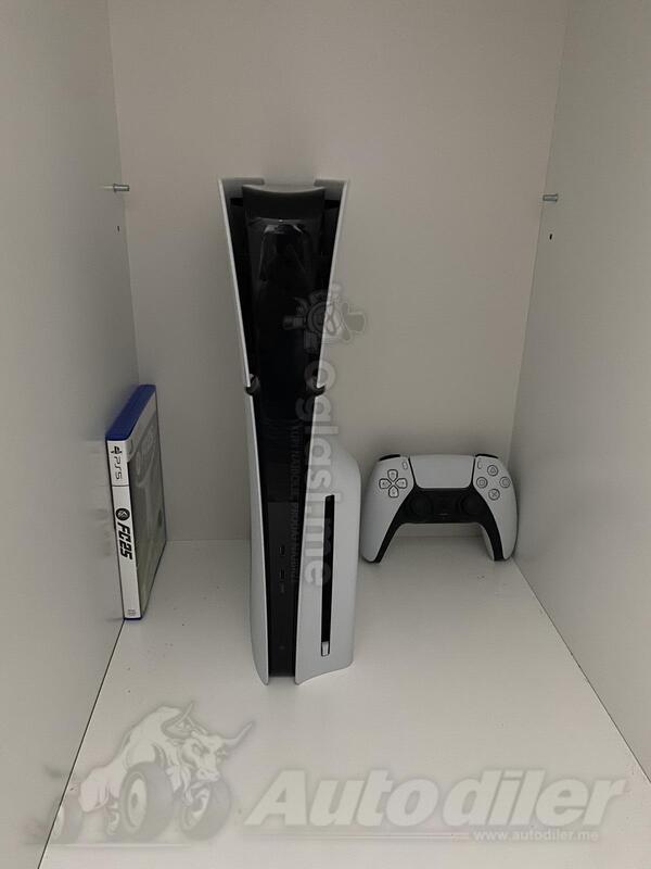 Sony - PlayStation 4