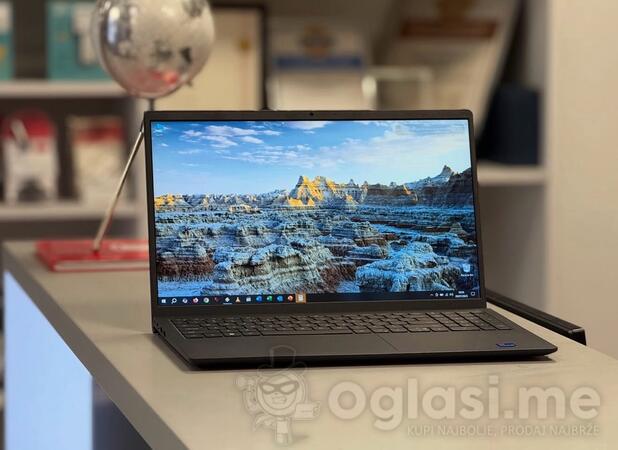 Dell Dell Vostro 3530 - 15.6" Intel i7 16GB GB