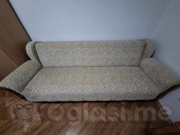 Poklanjam kauč-ležaj 