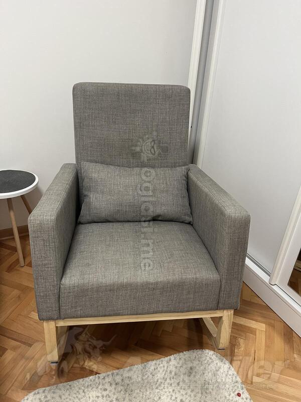 Fotelja na ljuljanje u dobrom stanju 