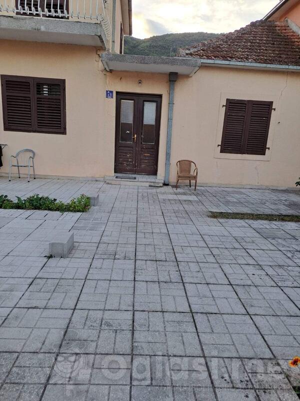 Porodična kuća 90m2 - Herceg Novi - Zelenika