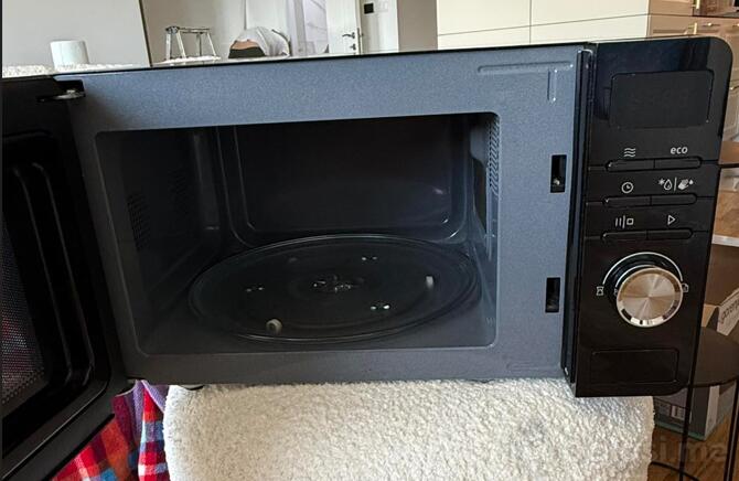 Mikrotalasna pecnica