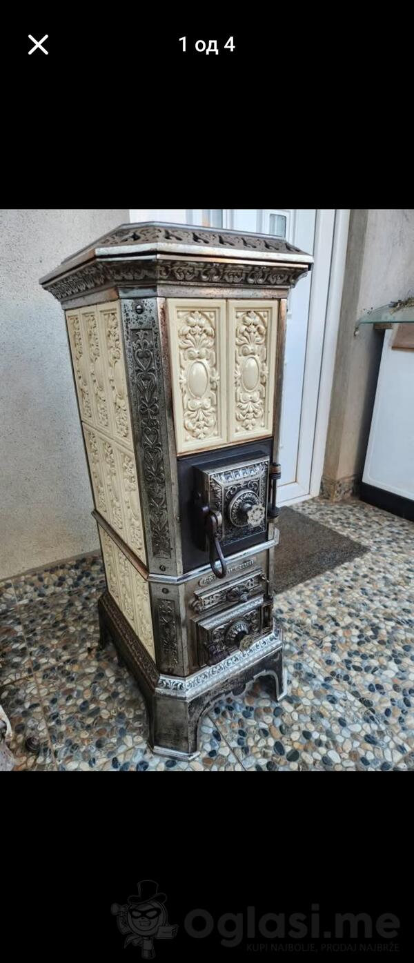 Antika pec na drva u funcionalnom stanju