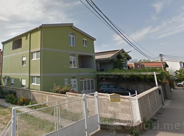 Kuća sa više stanova 370m2 - Bar - Šušanj