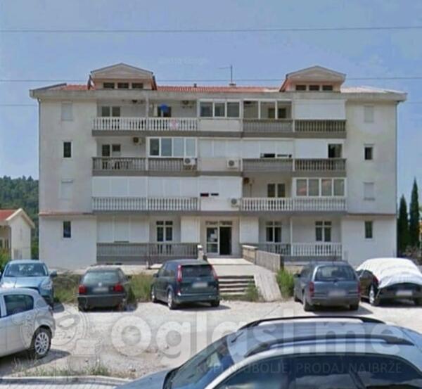 Dvosoban stan 52m2 - Bar - > Okolina grada Bliza lokacija