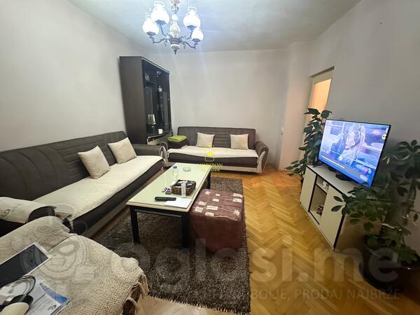 Dvosoban stan 72m2 - Podgorica - Baston