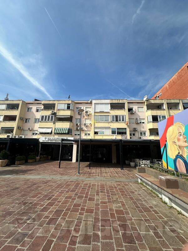 Dvosoban stan 79m2 - Podgorica - Preko Morače