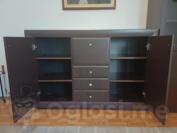 Prodajem dvije komode