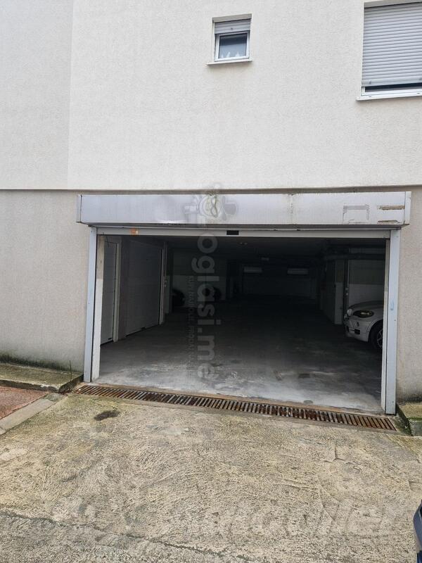 Garaža 14m2 - Budva - Golubovina