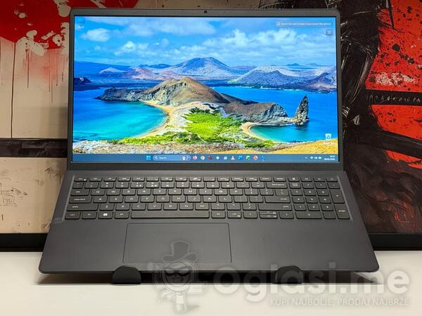 Dell Dell Vostro 3520 - 15.6" Intel i5 16GB GB