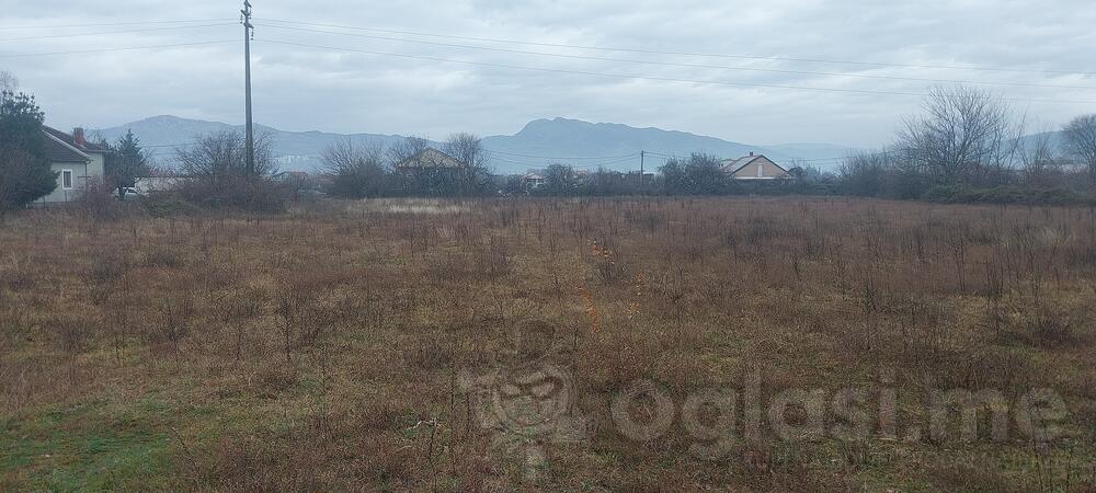 Građevinsko zemljište 4000m2 - Podgorica - Dahna