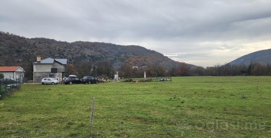 Građevinsko zemljište 839m2 - Podgorica - > Okolina grada