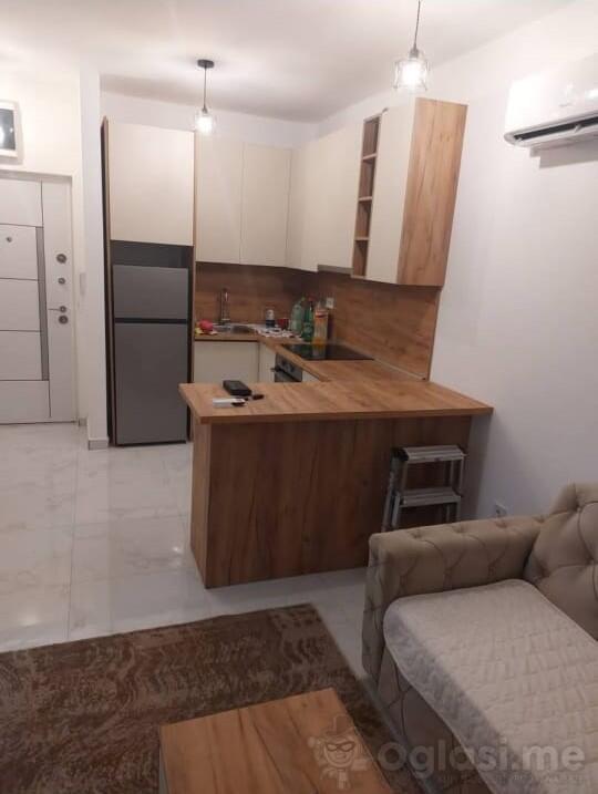 Jednosoban stan 32m2 - Podgorica - Iza Delte (1. Maj)
