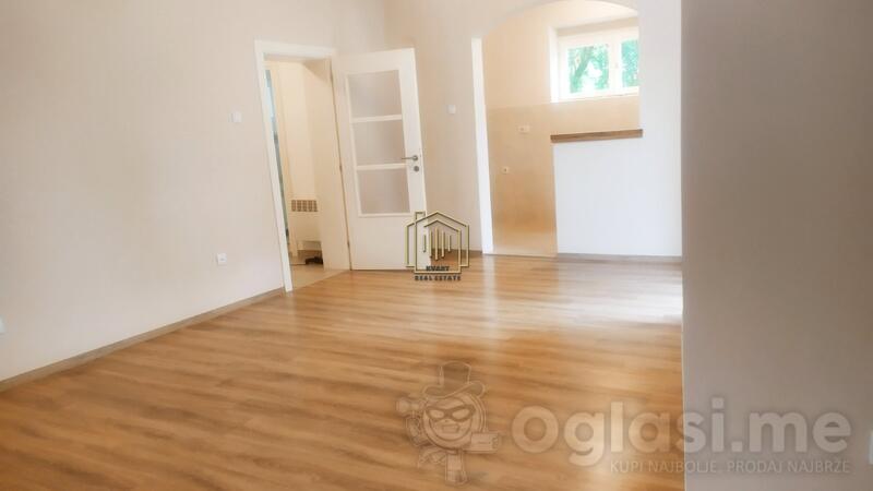 Dvosoban stan 90m2 - Podgorica - Gorica C