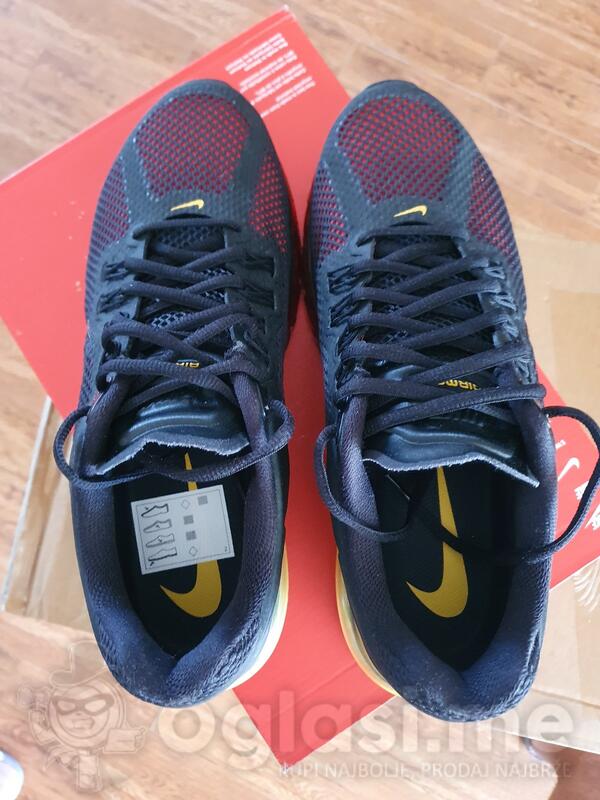 Prodajem air max 2013 