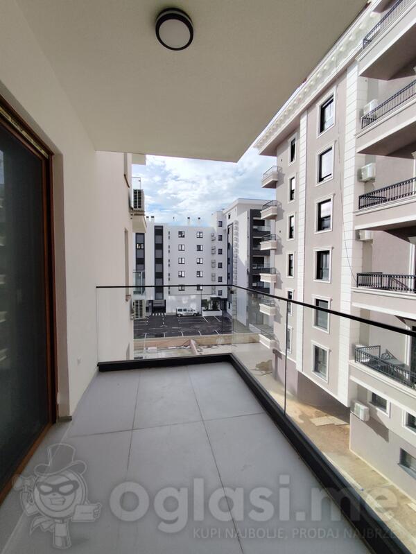 Dvosoban stan 79m2 - Bar - Šušanj