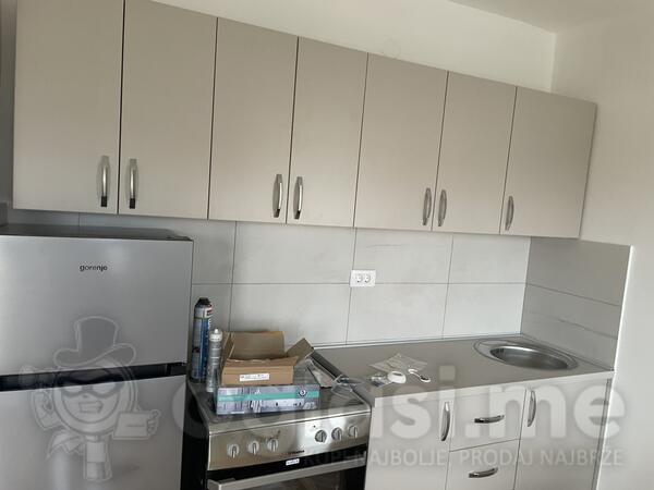 Garsonjera 35m2 - Podgorica - Stari Aerodrom