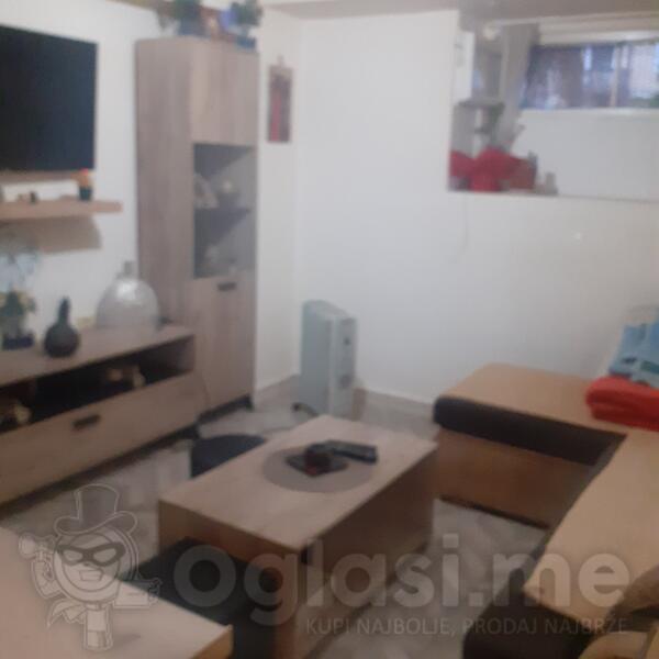 Garsonjera 25m2 - Podgorica - Centar grada