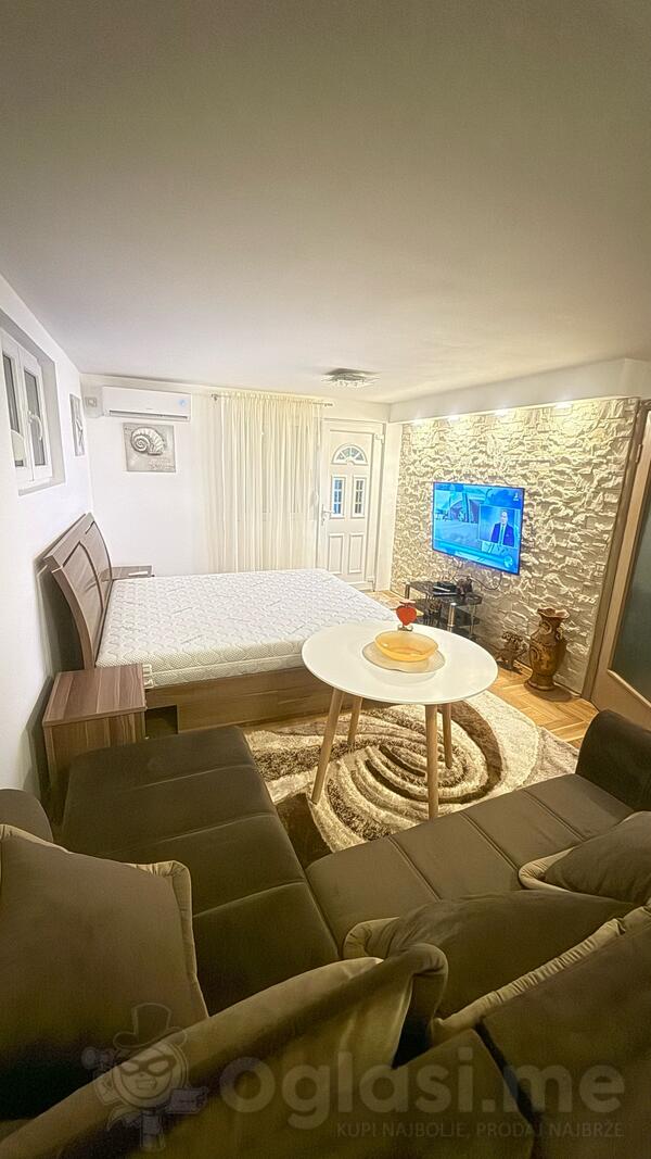 Garsonjera 40m2 - Cetinje - Cetinje (uži dio) Bogdanov kraj