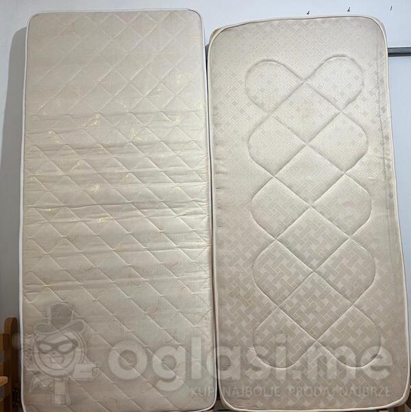 Продајемо 10 душека