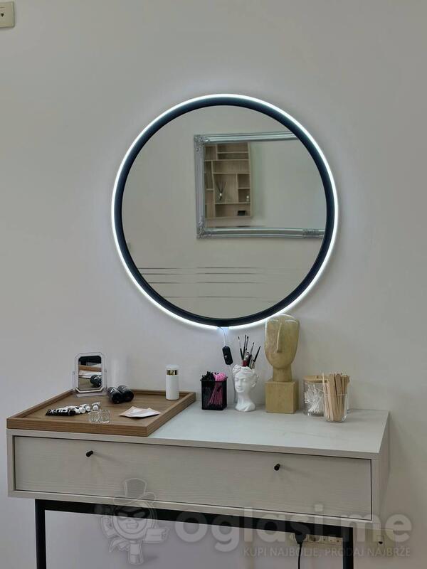 Šminkerski sto + ogledalo