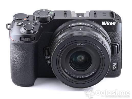 Nikon  Fotoaparat