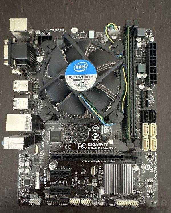 Gigabyte B85M-D2V