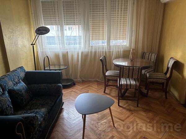 Garsonjera 28m2 - Podgorica - Preko Morače