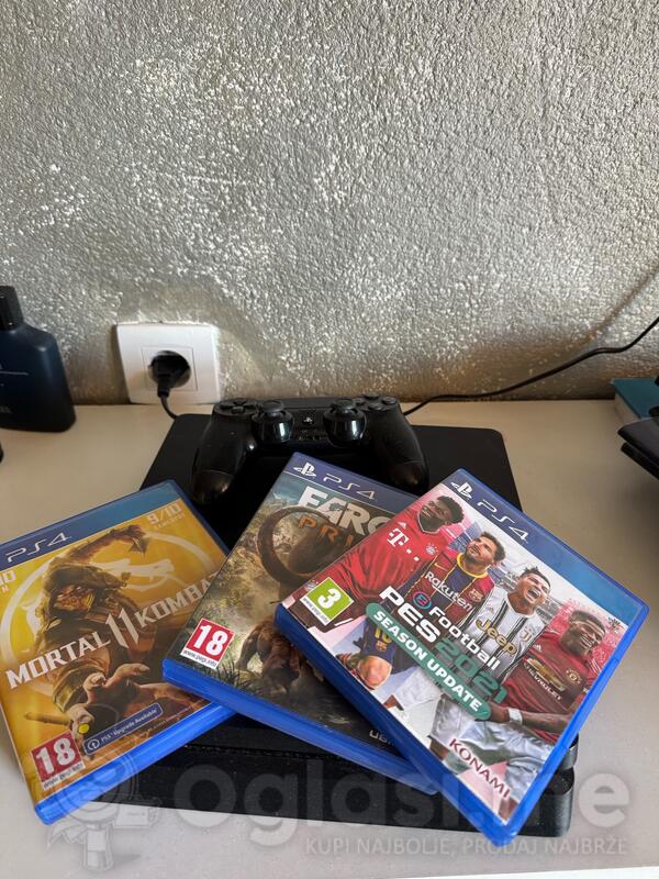 Sony - PlayStation 4