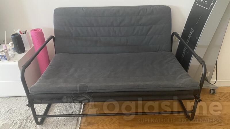 Funkcionalan trosjed / krevet na rasklapanje sa metalnom konstrukcijom