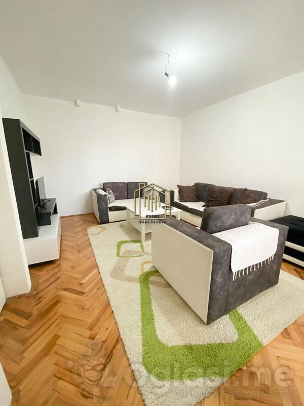 Dvosoban stan 72m2 - Podgorica - Blok 6