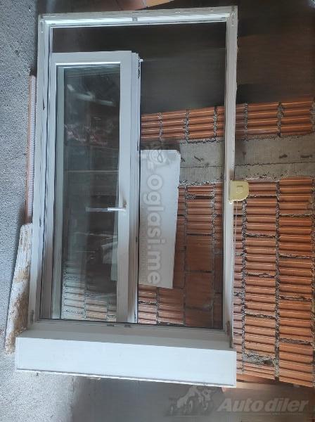 PVC Balkonska vrata sa roletnama
