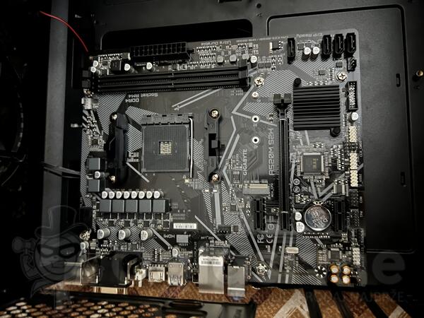 Gigabyte Gigabyte A520M s2h