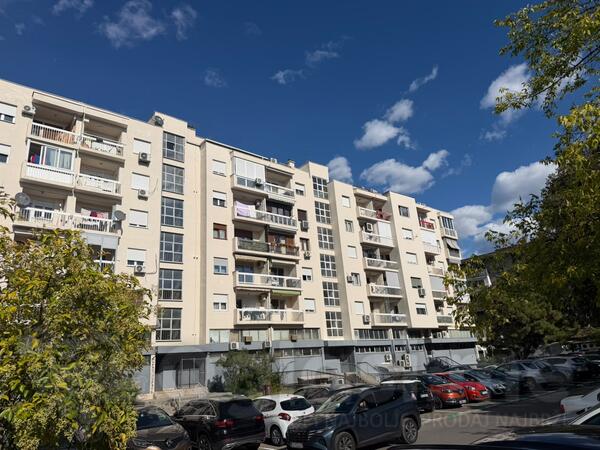 Trosoban stan 100m2 - Podgorica - Preko Morače
