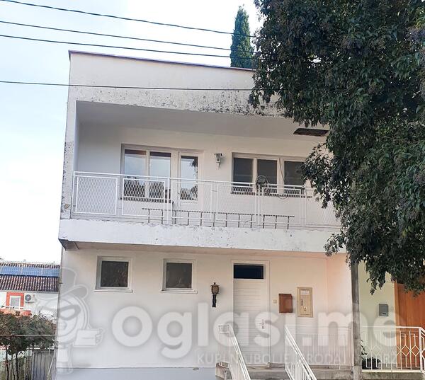 Porodična kuća 180m2 - Podgorica - Momišići