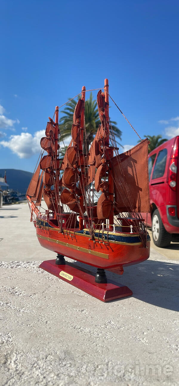Handmade Vintage Wooden Sailing Ship Model – Classic Nautical Decoration