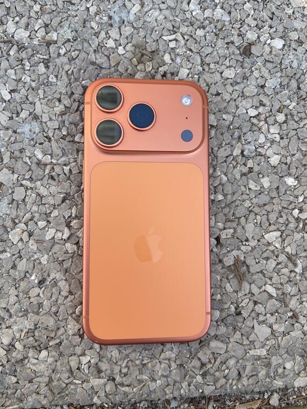 Apple - iphone 17 pro