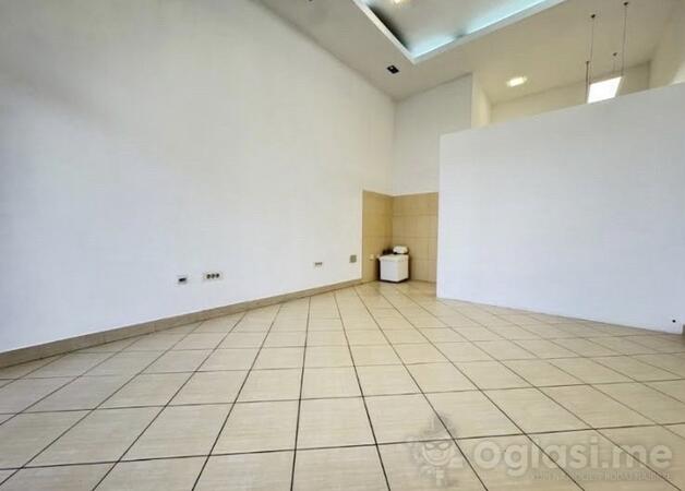Kancelarija 25m2 - Podgorica - Stari Aerodrom
