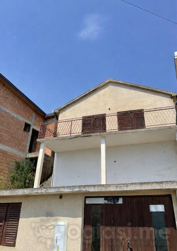 Porodična kuća 108m2 - Bar - Šušanj