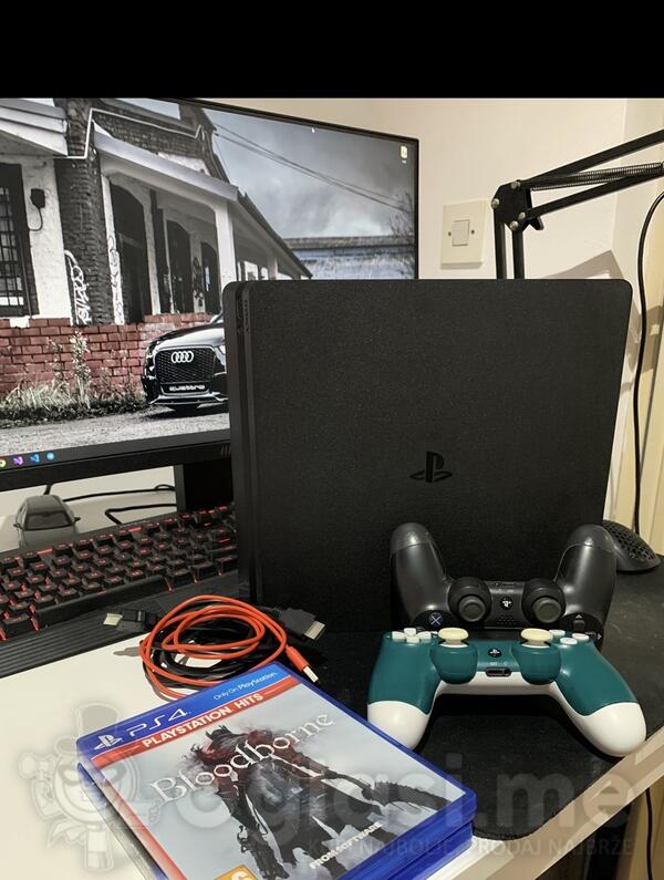 Sony - PlayStation 4