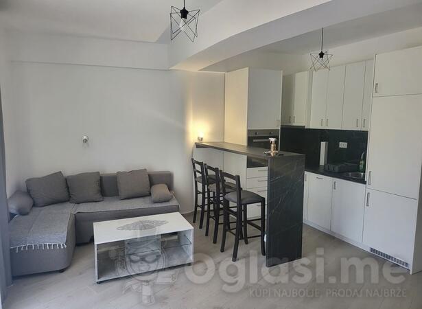 Garsonjera 36m2 - Bar - Sutomore zgrada Voli