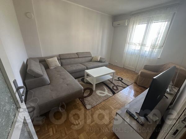 Dvosoban stan 60m2 - Podgorica - Preko Morače