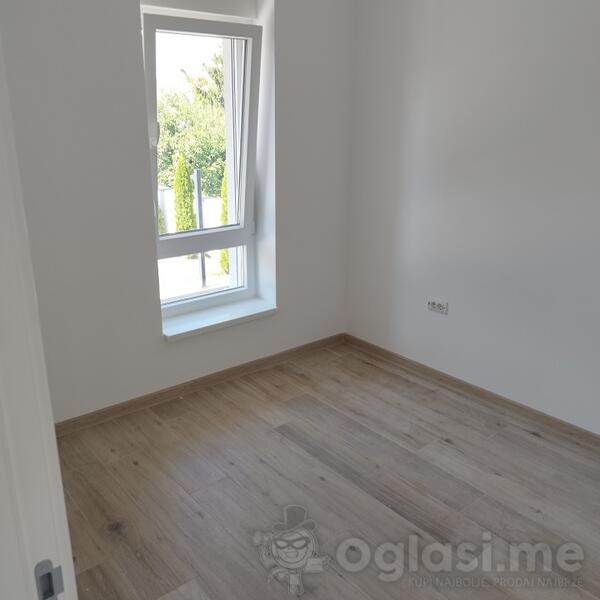 Petoiposoban stan 137m2 - Novi Beograd - Novi Beograd (uži dio)