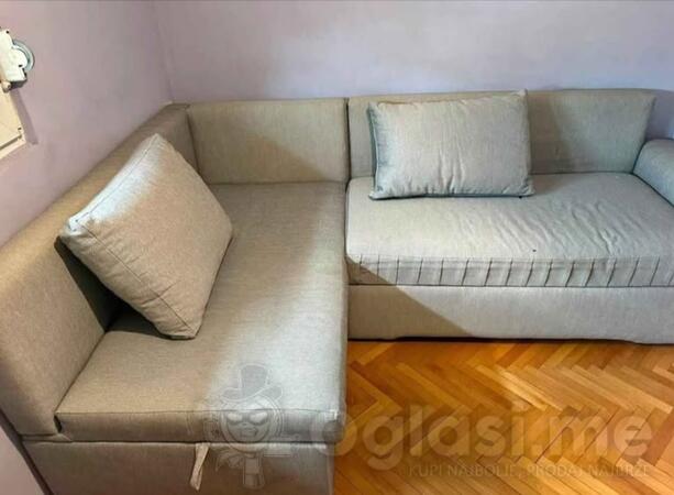 Prodajem ugaonu garnituru na rasklapanje
