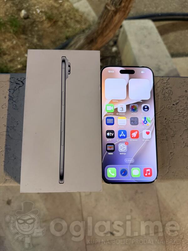 Apple - 17 Air 256 GB