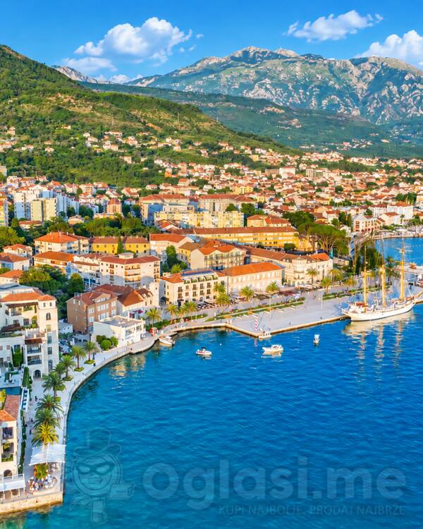 Trosoban stan 272m2 - Tivat - Centar grada